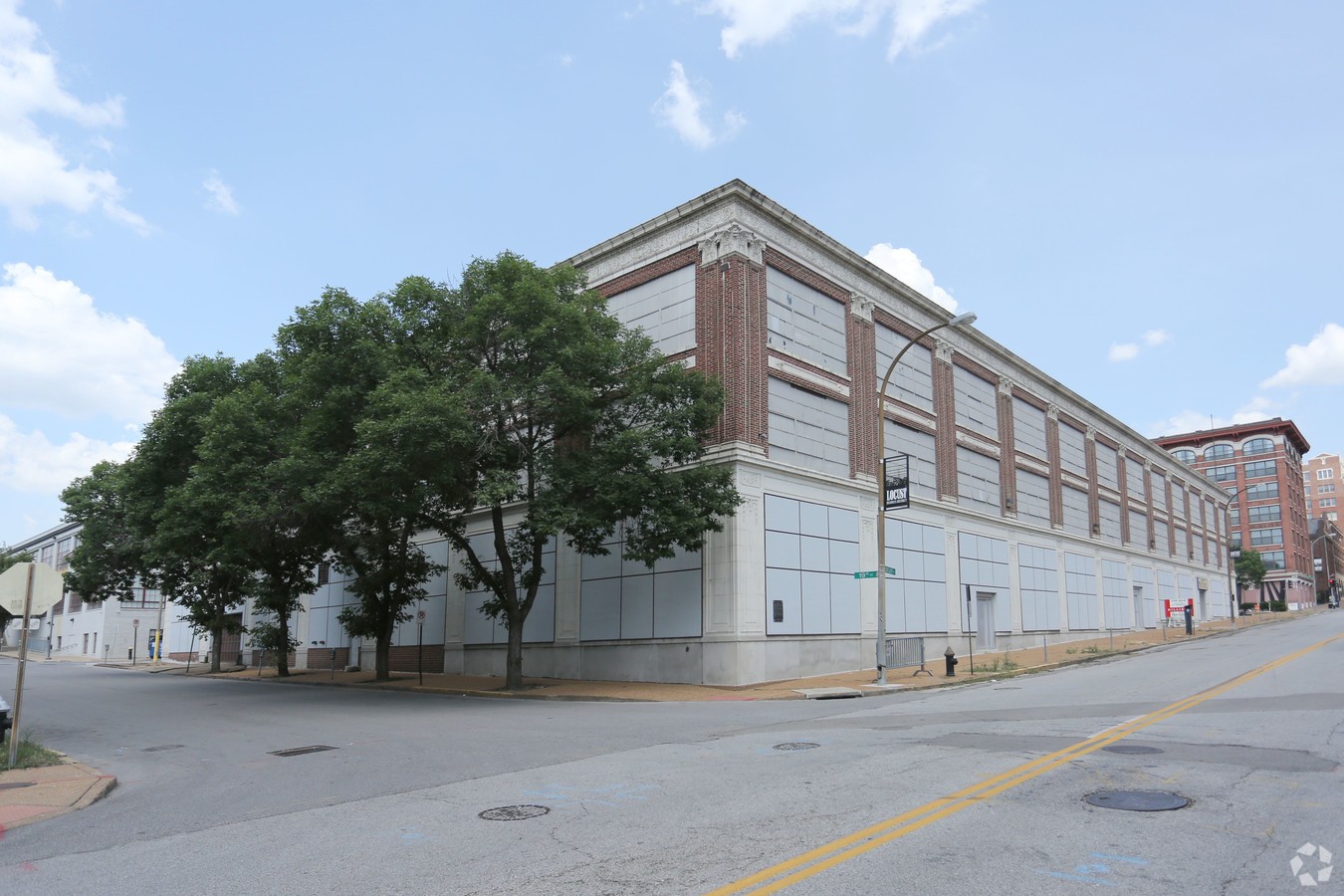 1815-Locust